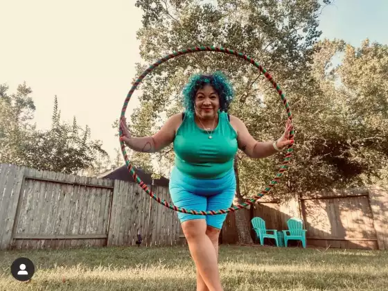 HoopYogini™ 脊椎覺醒系列和流程