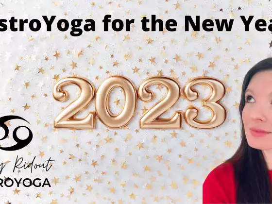 АстроЙога на Новий рік 2023