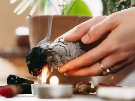 12/12 Angel Chữa bệnh và cắt dây rốn