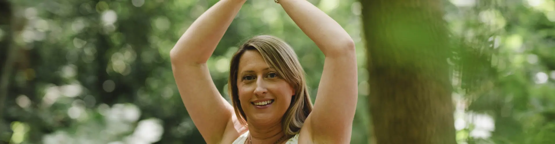 Yoga Sanador Restaurativo - 2 de 4 sesiones de julio - Online Class by Sarah Evans 